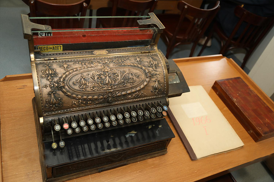 古老而精美的打字机