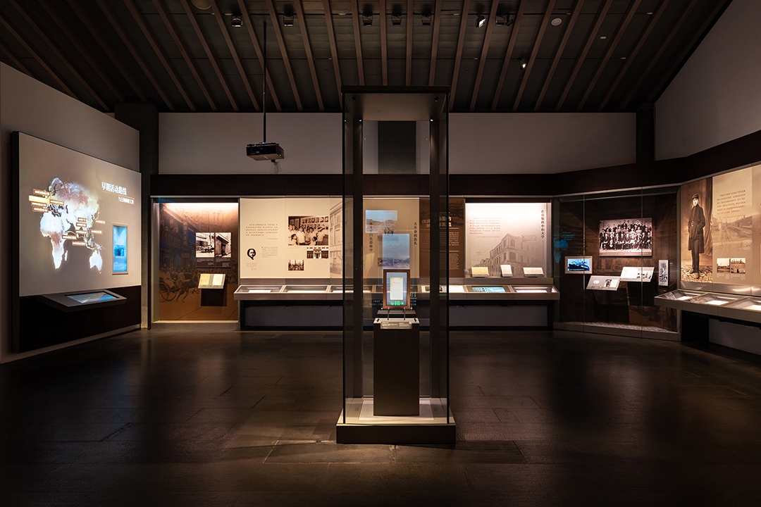 博物馆展柜的发展现状_克里克展柜